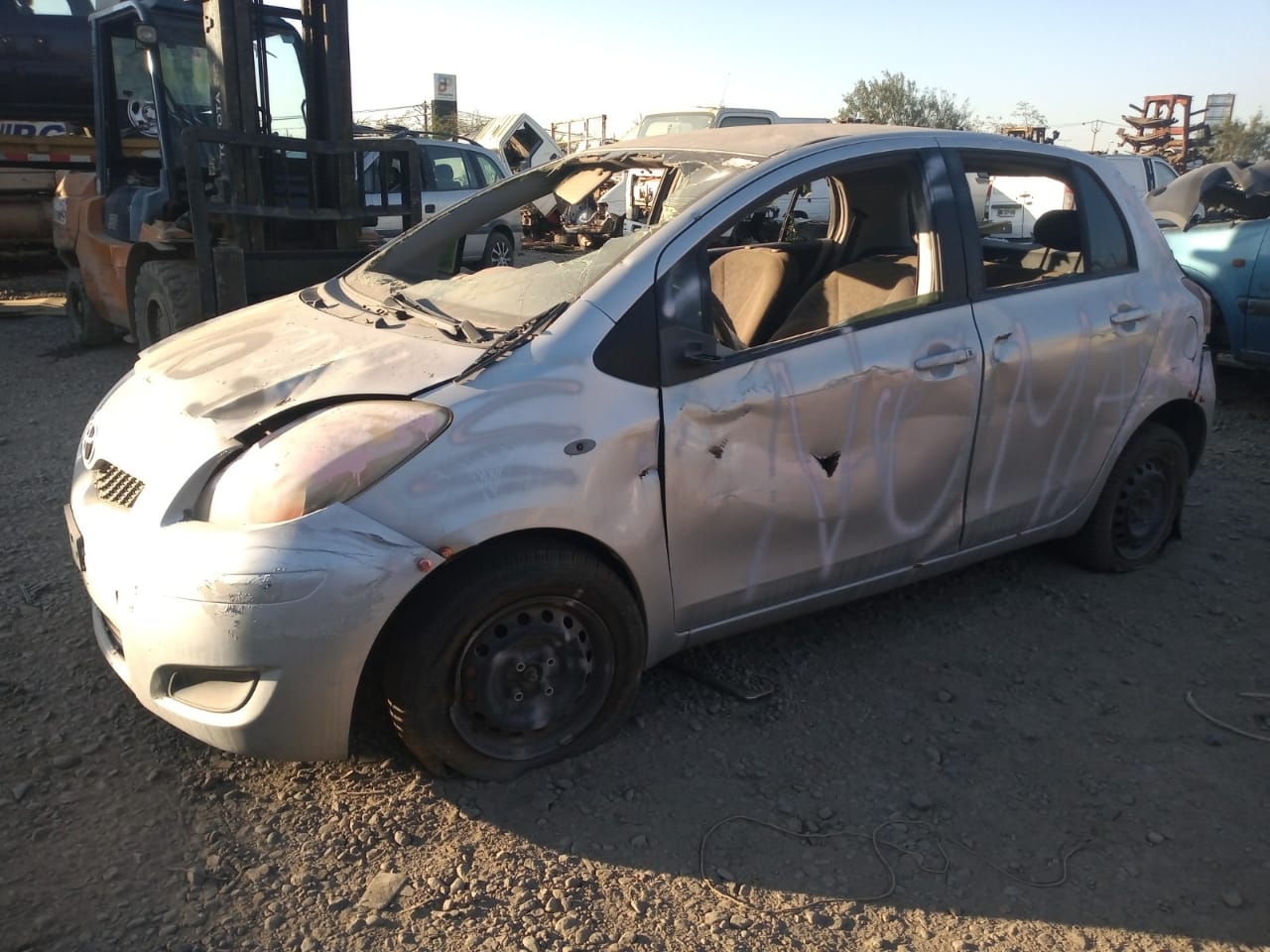  Toyota YARIS 2010    EN DESARME